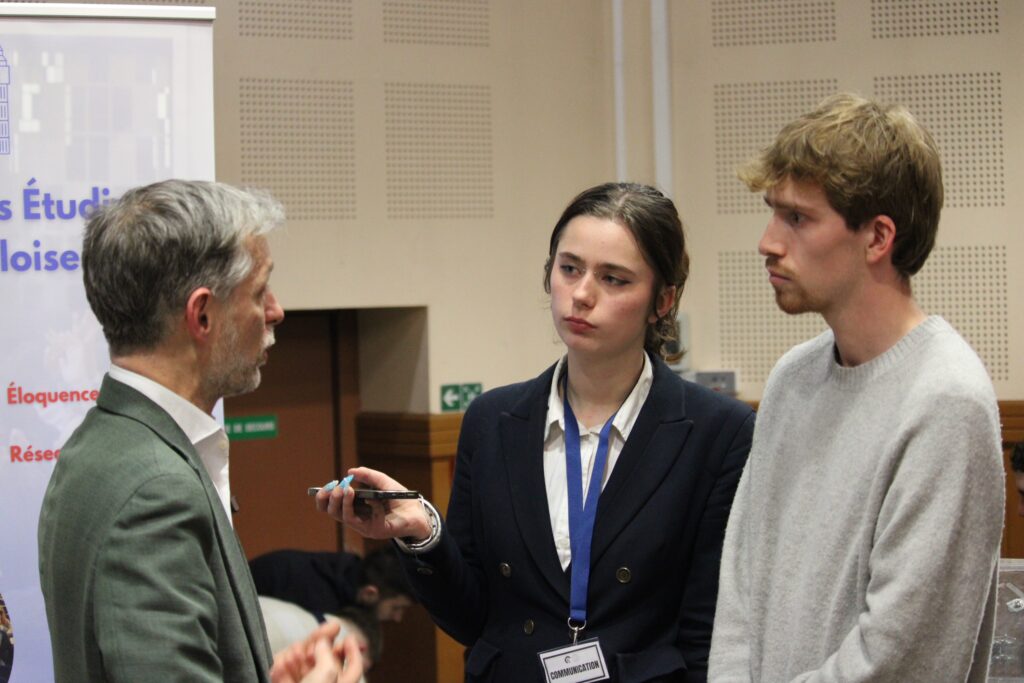 Le candidat écologiste, Stéphane Baly (à gauche). © Photo : Alexandre Van Assche / Pépère News